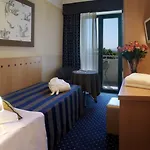 Sporting 4*